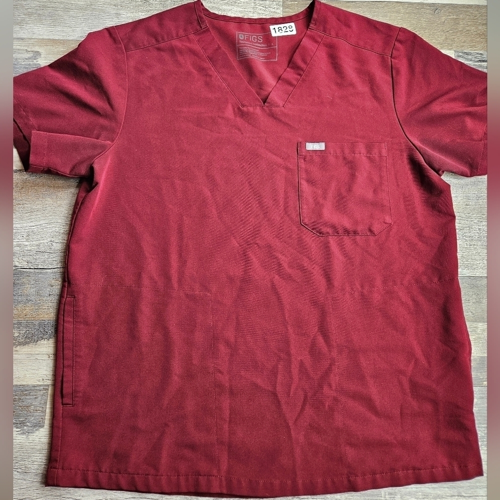 FIGS Leon Scrubs Top Mens Large Burgundy color